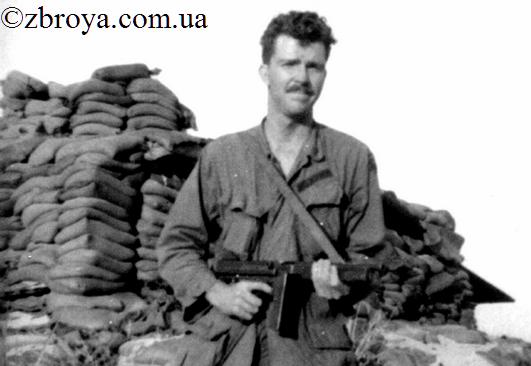 > <p>Почему же оружие, созданное великолепным специалистом и талантливым оружейником для армии США, посвятившему ей всю свою жизнь, стало синонимом кровавых мафиозных разборок времен 