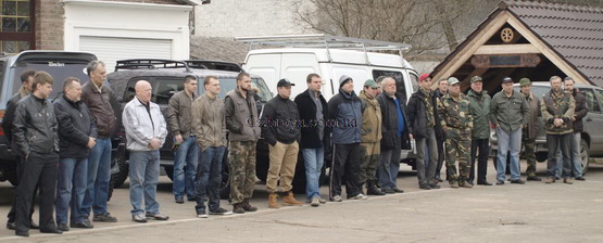 > <p>Говорят, что первый блин комом, у нас же все вышло наоборот.</p><p> Все команды прибыли с 7:00 до 7:30 утра и прошли регистрацию.</p><p> А уже в 7:45 после построения и открытия соревнований, участникам был объявлен их порядок и проведен инструктаж по технике безопасности на огневых рубежах.</p><p> Затем соревнующихся разделили на три группы и в 8:00 раздались первые выстрелы.</p><p> Первый, второй и третий этапы соревнований включали в себя соответственно: упражнения